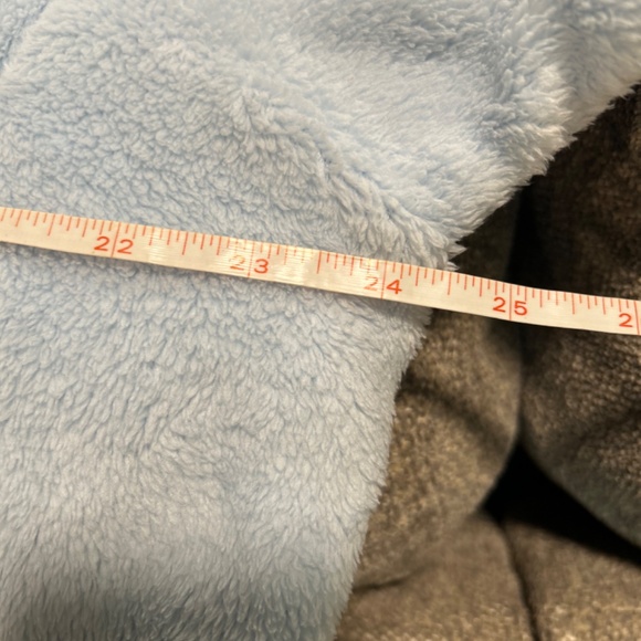 🔴Baby Blue Plush Pull Over - Picture 10 of 13